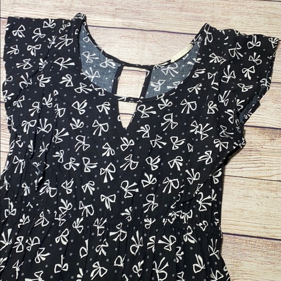 Lush M Bow Black Dress. - Picture 10 of 12